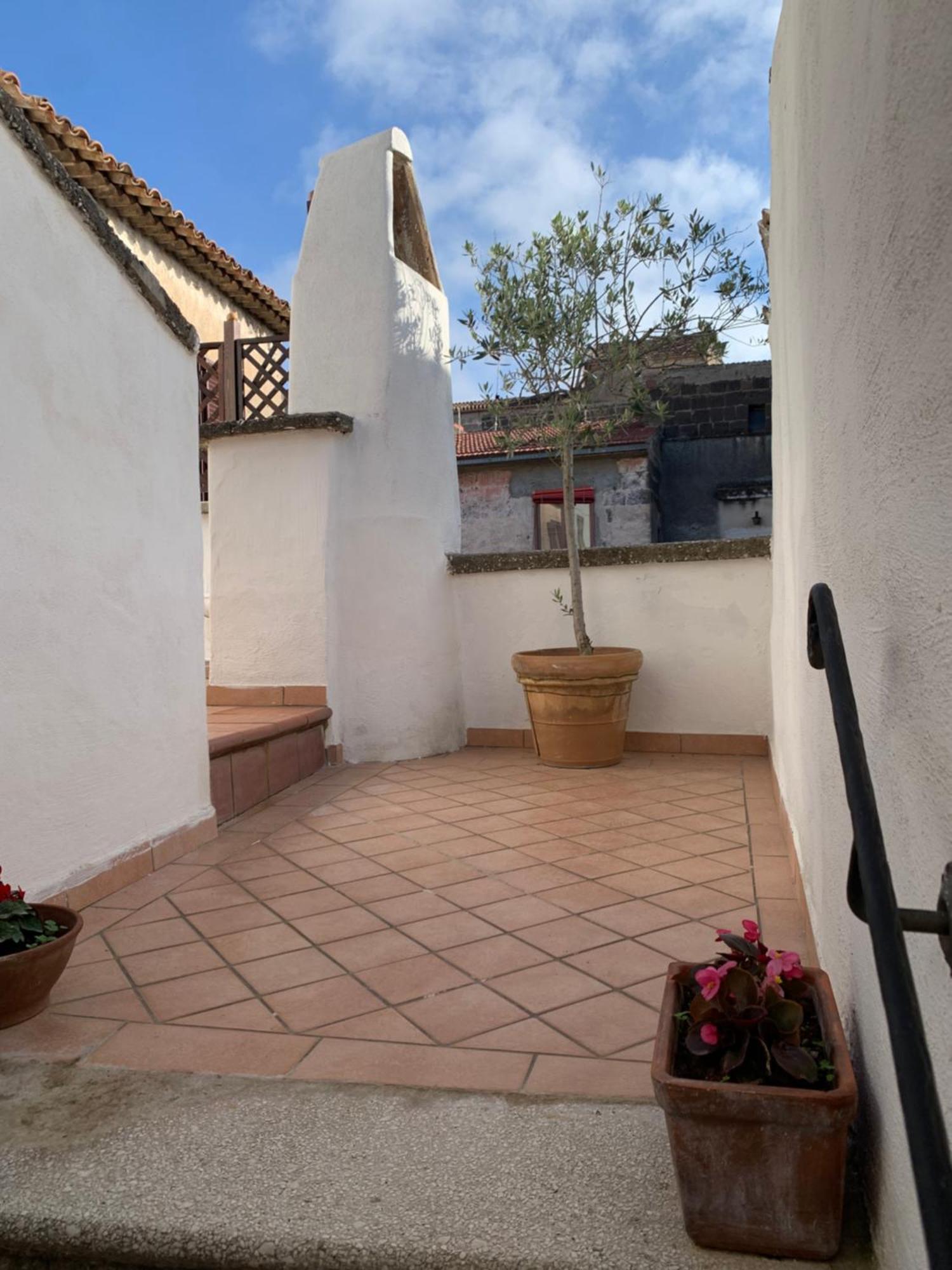 La Porta Di San Domenico Apartment Sessa Aurunca Luaran gambar